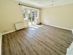 Lounge- click for photo gallery